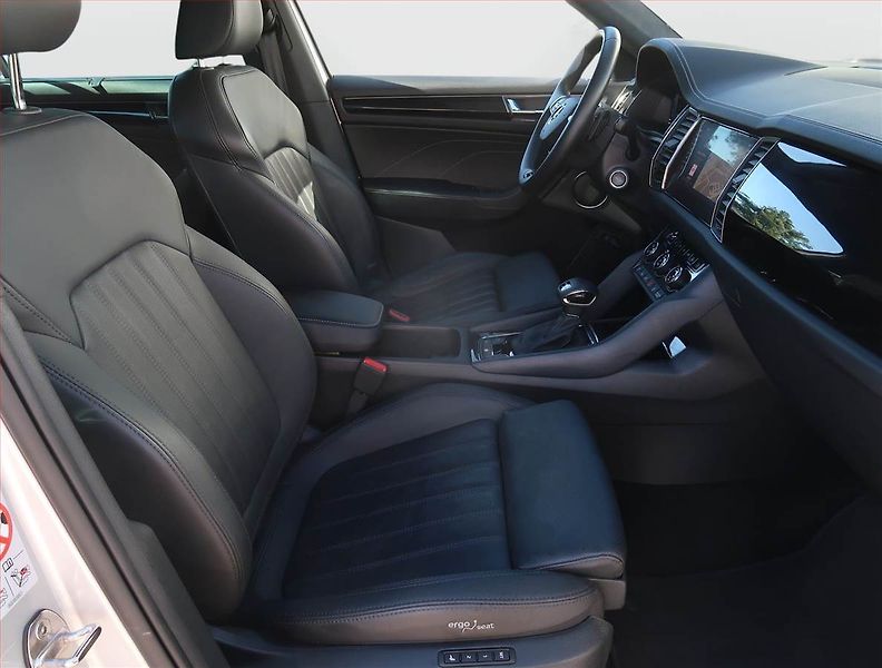 Škoda Kodiaq (2023) 2.0 TDI, 53TKM,Laurin,Matrix - fotka 9 z 24
