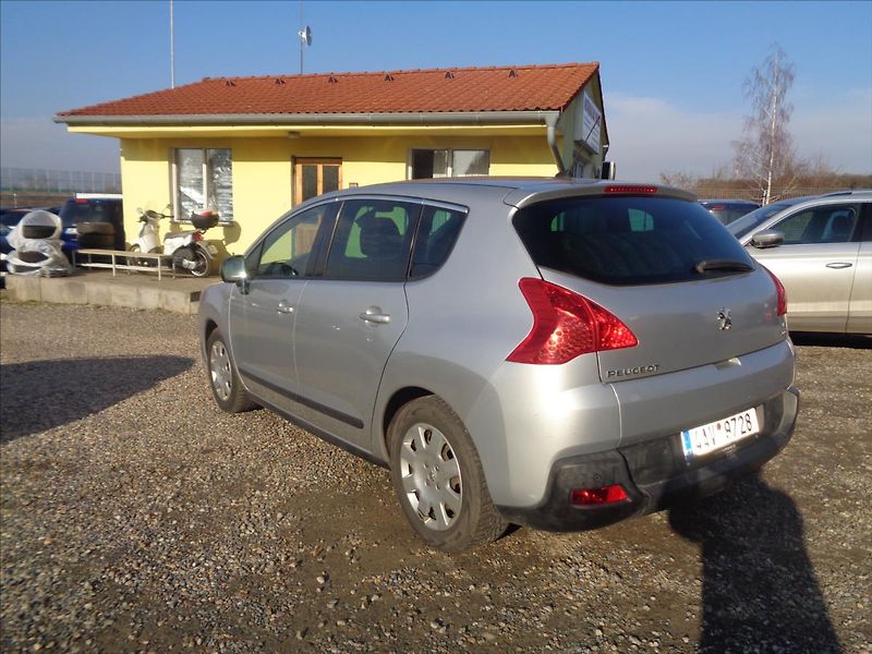 Peugeot 3008 1,6 HDI  Automat - fotka 17 z 25