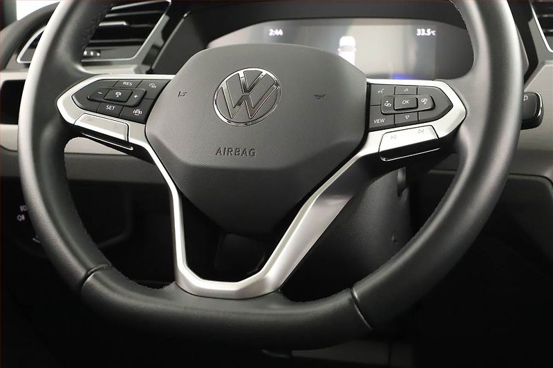 Volkswagen Touran (2023) Comfortline 1.5 TSI - fotka 8 z 20