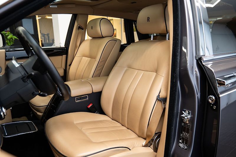 Rolls-Royce Phantom 360/Vyhřívaná sedadla - fotka 9 z 29