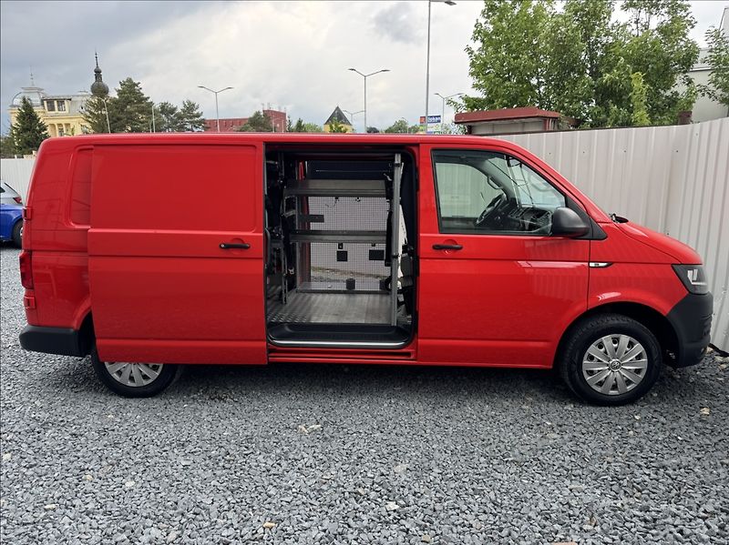 Volkswagen Transporter 2,0 TDI DSG LONG DPH 1.maj. ČR - fotka 17 z 50