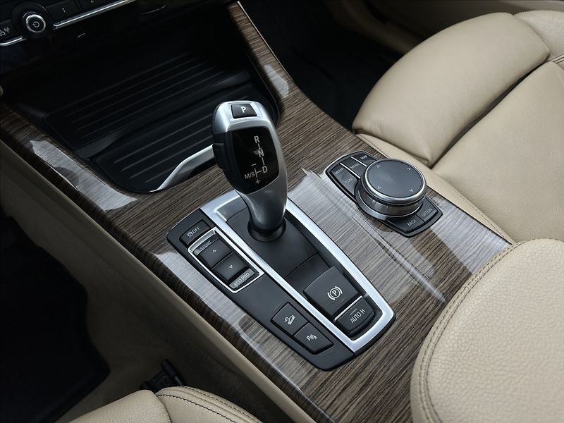 BMW X4 20d Xdrive Sport - fotka 18 z 31