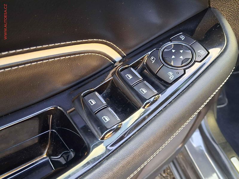 Ford S-MAX (2019) 2.0TDi 4x4, Vignale, AT, LED - fotka 13 z 18