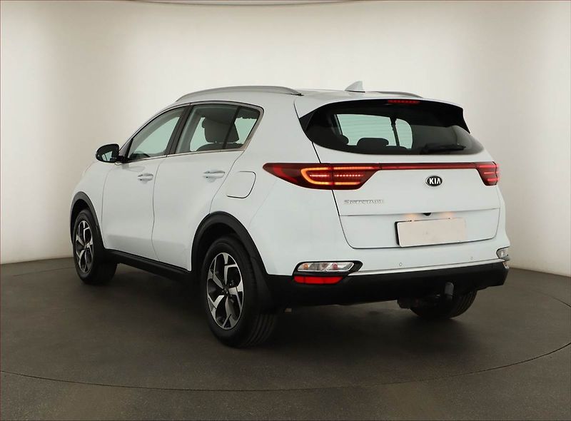 Kia Sportage (2019) 1.6 GDI, Navi, Tempomat - fotka 4 z 16