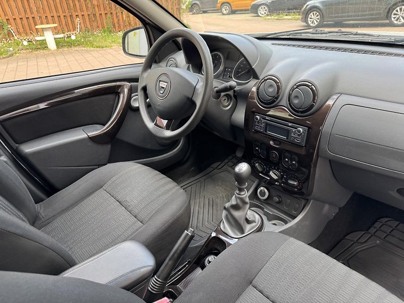 Dacia Duster (2012) 1.6i 77kW 4x4 - fotka 16 z 20