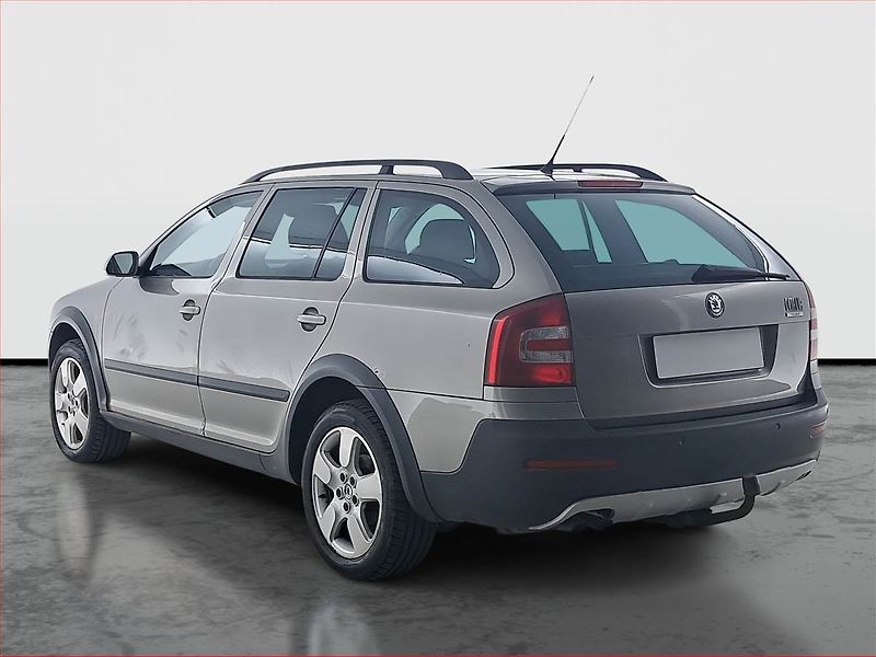Škoda Octavia (2008) Scout 2.0 TDI, 4X4, Tažné - fotka 4 z 19