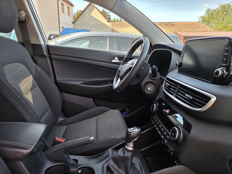 Hyundai Tucson 1.6-PRAV.SERVIS-NAVI-KAMERA - fotka 17 z 17