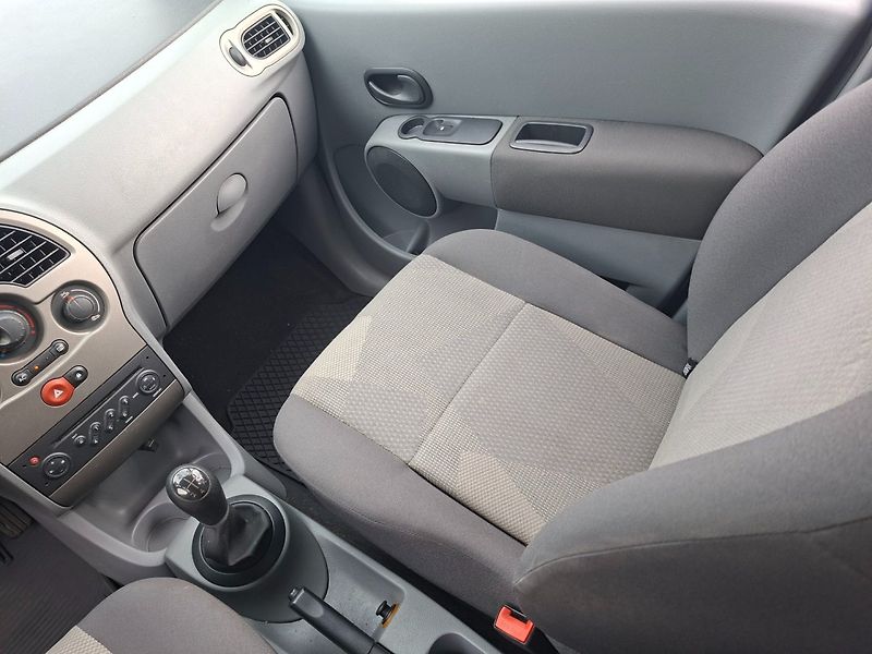Renault Modus (2007) 1.2i 55kW -KLIMATIZACE - fotka 13 z 38