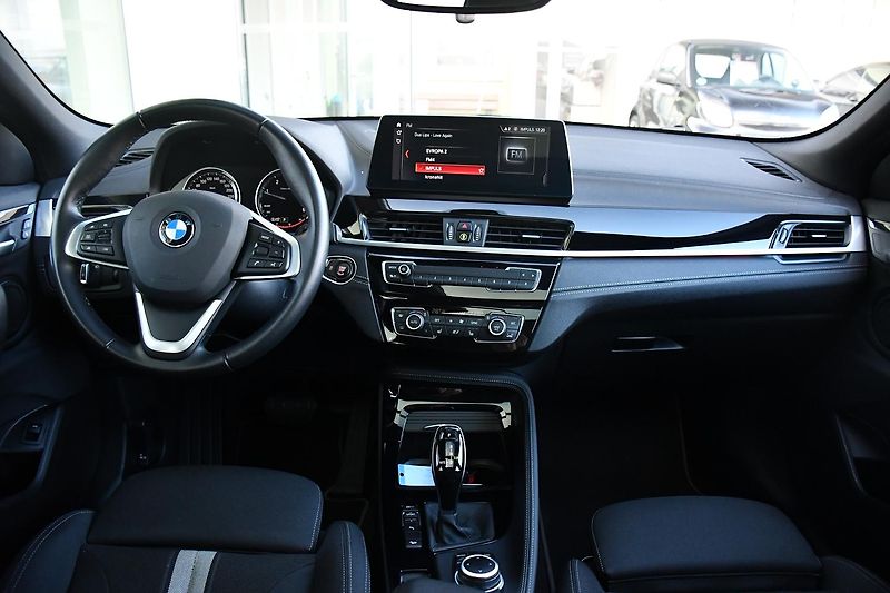 BMW X2 xDrive20d TAŽNÉ ČR PANO 1M HUD - fotka 5 z 38