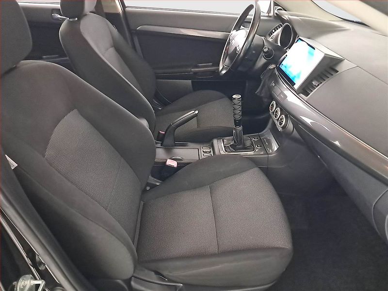 Mitsubishi Lancer (2009) 1.8 MIVEC, Tempomat - fotka 9 z 18
