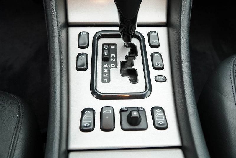Mercedes-Benz CLK 430 V8 AMG orig. - fotka 27 z 37
