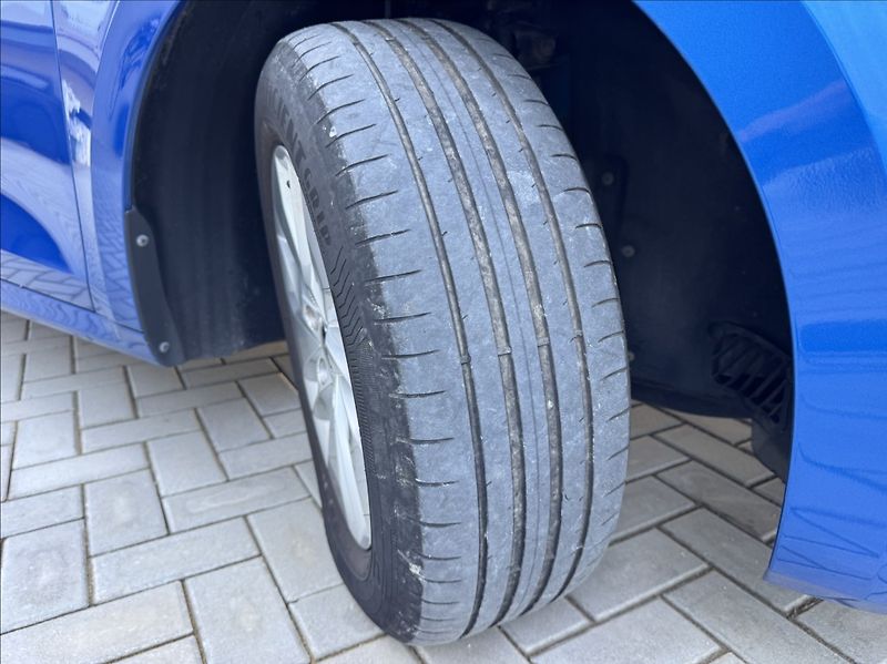 Škoda Octavia 2,0 TDI DPH 1.maj. původ ČR - fotka 47 z 50