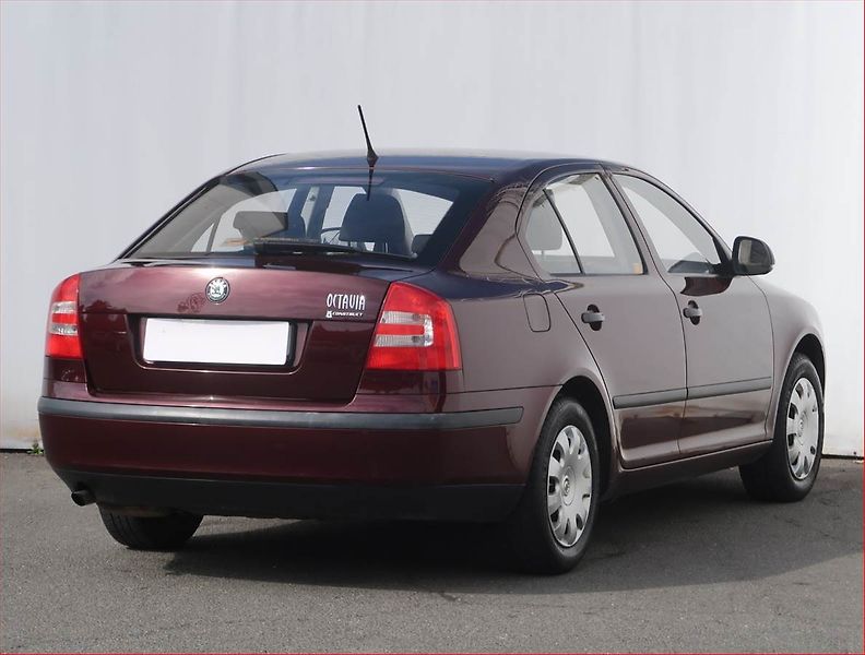Škoda Octavia (2011) 1.6, ČR,1.maj, Serv.kniha - fotka 5 z 15