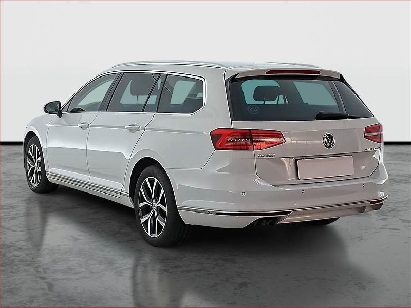 Volkswagen Passat (2017) 2.0 TDI, Serv.kniha, Kůže - fotka 4 z 19