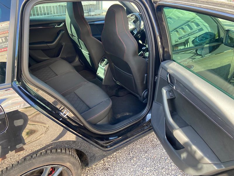 Škoda Octavia (2018) 2.0 TDI 135kW, Euro 6 - fotka 16 z 20