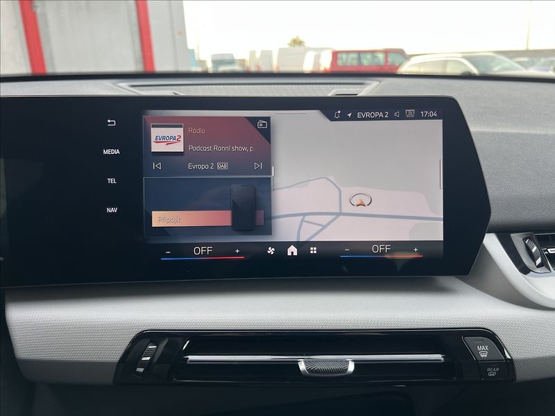 BMW iX2 0,0 eDrive20  Záruka 150kW - fotka 27 z 39