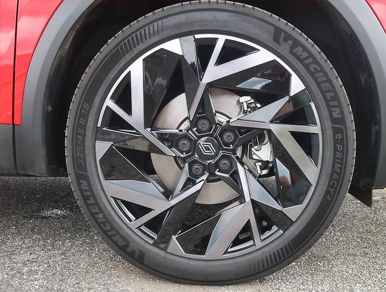 Renault Captur (2025) esprit Alpine E-Tech Full Hybr - fotka 15 z 19