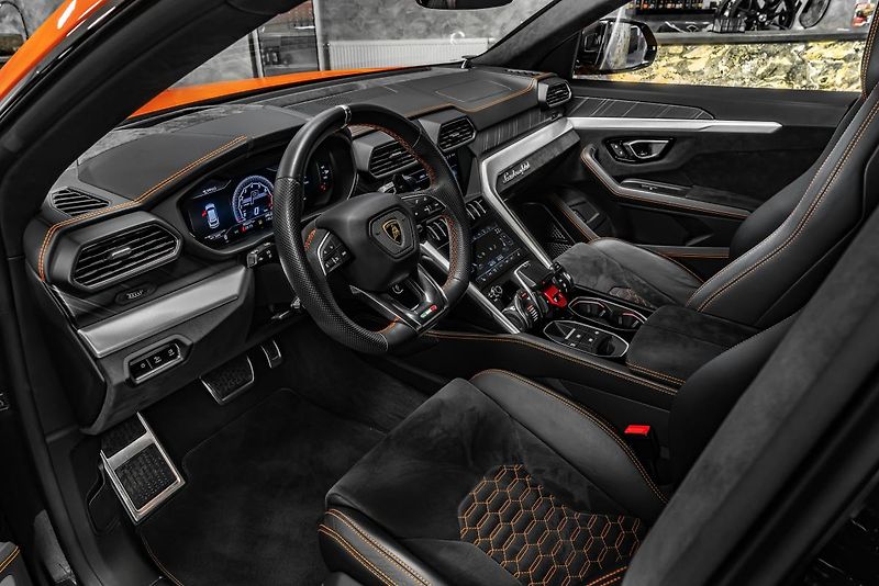 Lamborghini Urus 360°/B&O/PANO/ANIMA/23