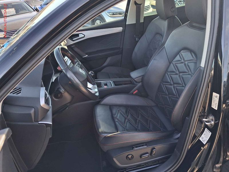 Seat Leon (2021) 1.5 TSi, FR, kůže, LED, navi - fotka 9 z 19