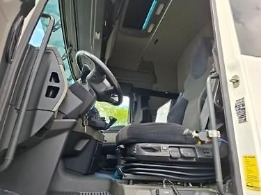 MAN TGX (2020) 33.510 6x4 hydraulika EURO 6 - fotka 9 z 15