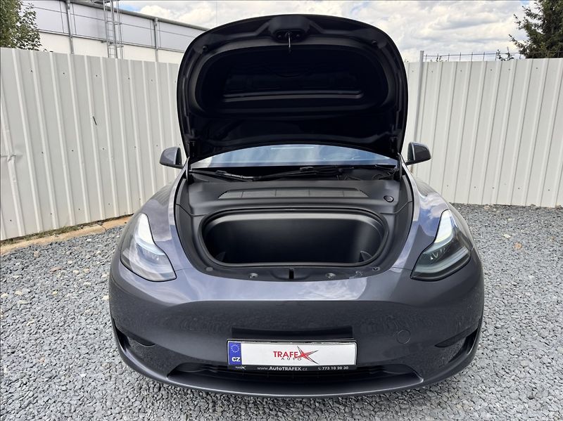 Tesla Model Y 0,0 RWD SoH 94% - fotka 7 z 50