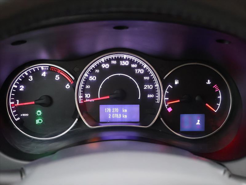 Renault Koleos 2,0 DCI 110kW Expression CZ - fotka 17 z 35