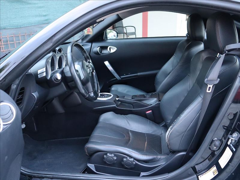 Nissan 350 Z 3,5 Coupe VQ35DE Automat - fotka 7 z 20