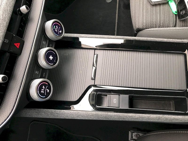 Škoda Superb (2025) COMBI SELEC TD 110/2.0 A7F - fotka 27 z 29