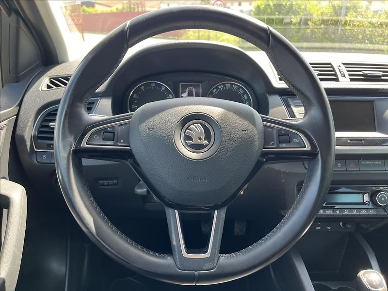 Škoda Fabia 1,2 TSi STYLE KLIMA ČR 1.M DPH - fotka 15 z 45