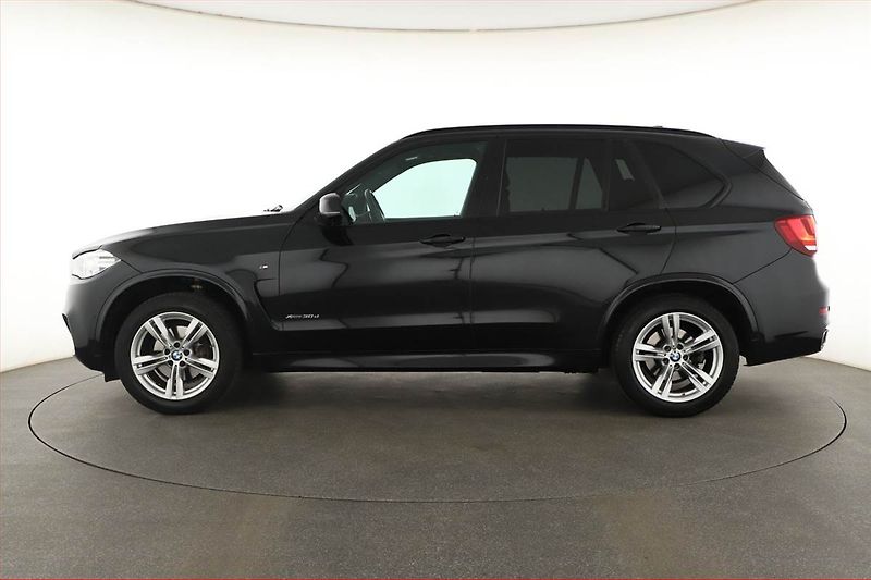 BMW X5 (2017) xDrive30d - fotka 3 z 22