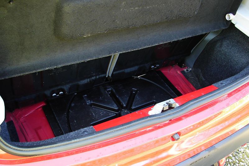 Peugeot 107 1.0i 68PS 5-dv. KLIMA-ZADÁNO! - fotka 27 z 31