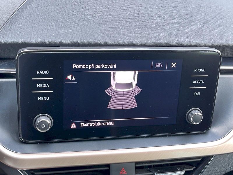Škoda Scala (2020) 1.0 TSI 85 kW Style Plus - fotka 15 z 33