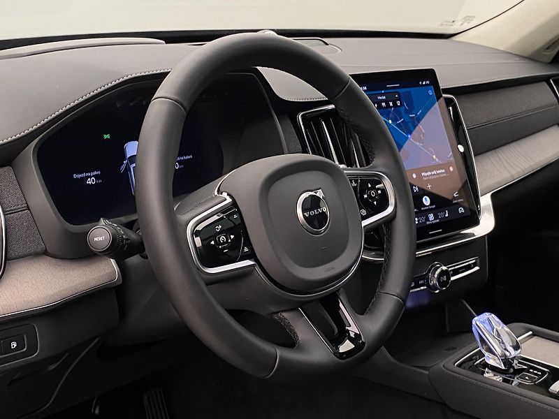Volvo XC90 T8 RECHARGE BRIGHT ULTRA 7míst - fotka 19 z 70