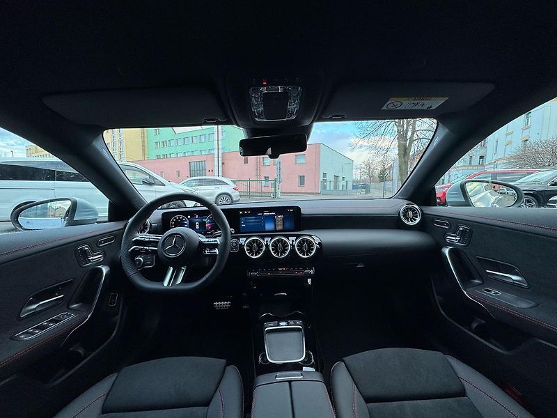 Mercedes-Benz CLA 200 Shooting Brake AKCE - fotka 28 z 32