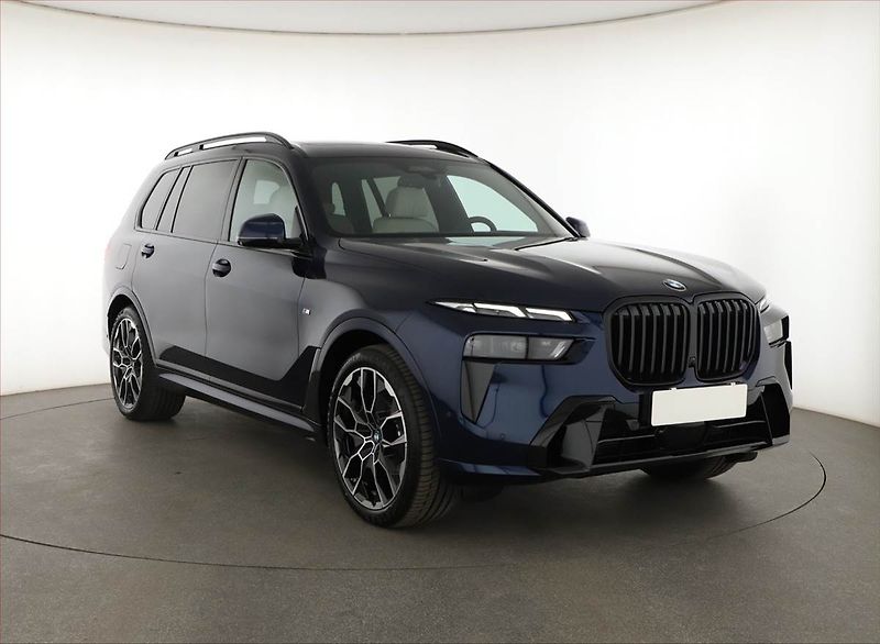 BMW X7 (2025) xDrive40d - fotka 1 z 29