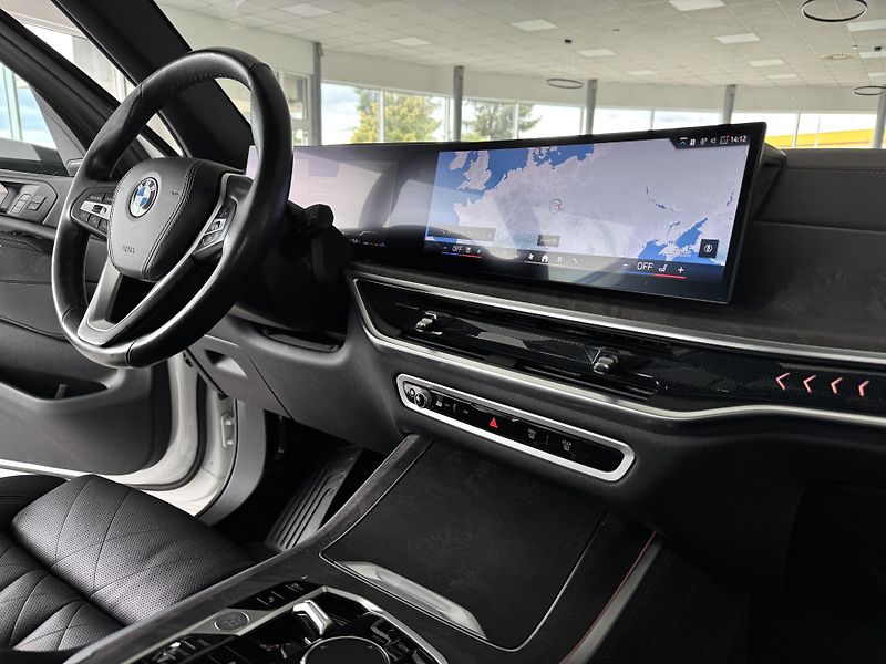 BMW X5 40i xDrive*280kW*Laser*Panoram - fotka 13 z 45
