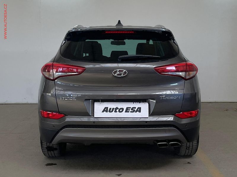 Hyundai Tucson (2016) 1.6 T-GDi, AC, kamera - fotka 5 z 17