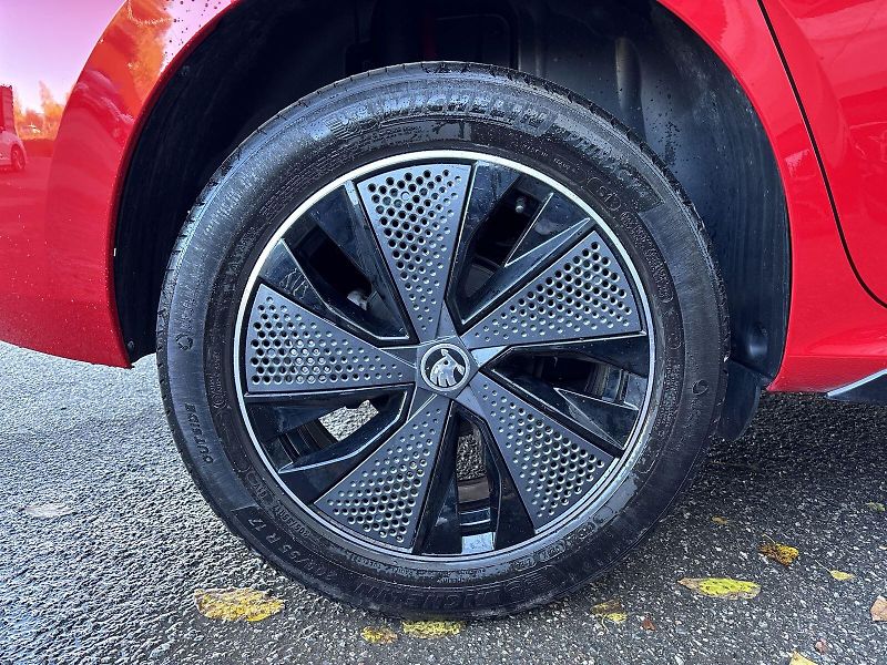 Škoda Kamiq (2024) 1.5 TSI DSG Monte Carlo - fotka 29 z 33