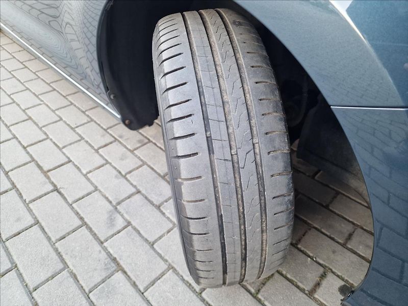 Hyundai i30 1.6CRDi Comfort,ČR,1.Majitel - fotka 44 z 50
