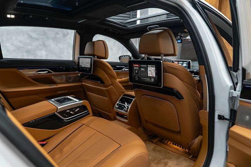 BMW Ostatní Li xDrive - fotka 27 z 32
