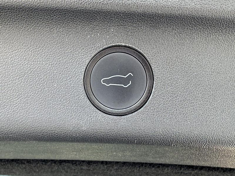 Tesla Model Y Standard Range LFP SOH 91% - fotka 20 z 26