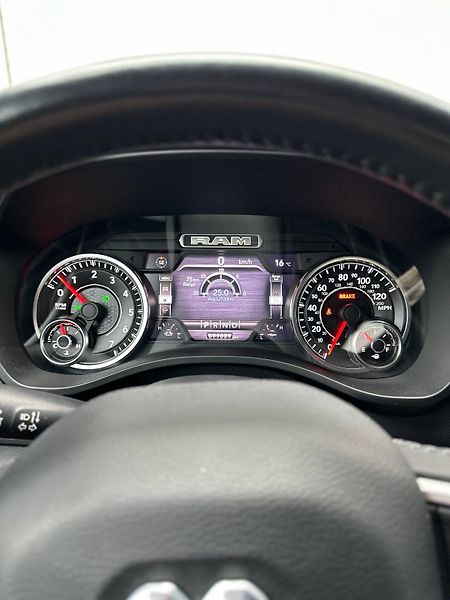 Dodge RAM (2021) 5.7 V8 HEMI LONG STAR ETORQUE - fotka 25 z 27