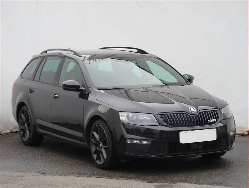 Škoda Octavia (2015) RS 2.0 TSI, Automat, Kůže - fotka 1 z 22