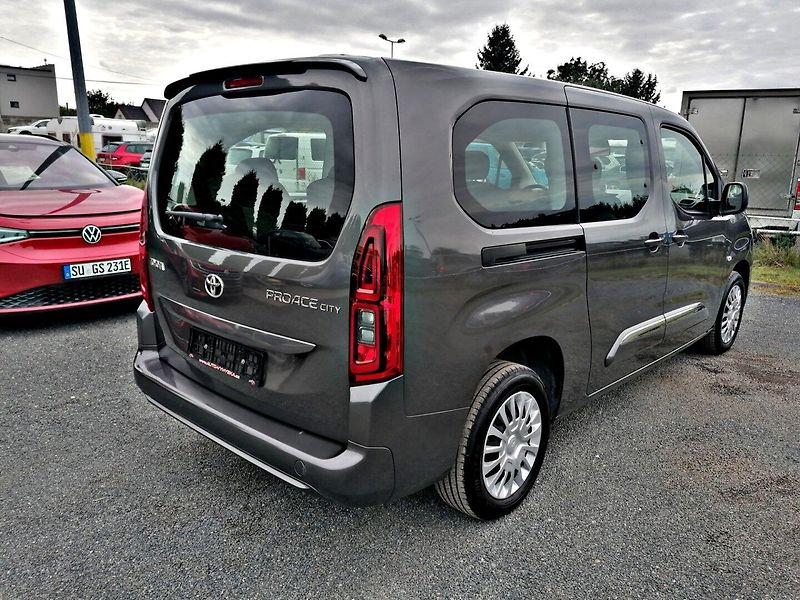 Toyota ProAce City Verso (2021) 1.2 T 7-míst Long,Shuttle - fotka 6 z 26
