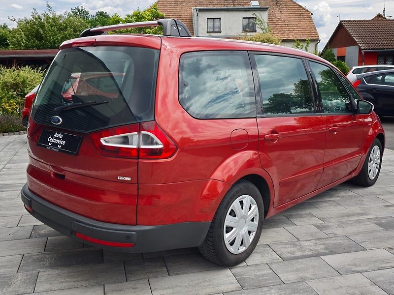 Ford Galaxy (2006) 2,0 TDCi 103 Kw Ghia 7 míst - fotka 5 z 29