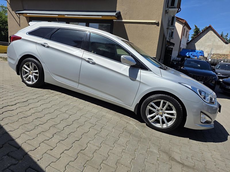 Hyundai i40 1.7-100KW-KAMERA-AUT.KLIMA - fotka 5 z 21