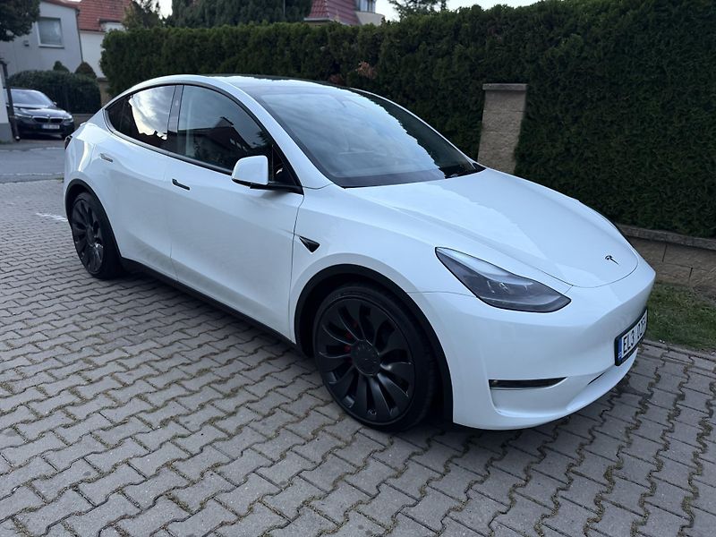 Tesla Model Y (2023) Performance -Hardware 4- FSD- - fotka 8 z 19
