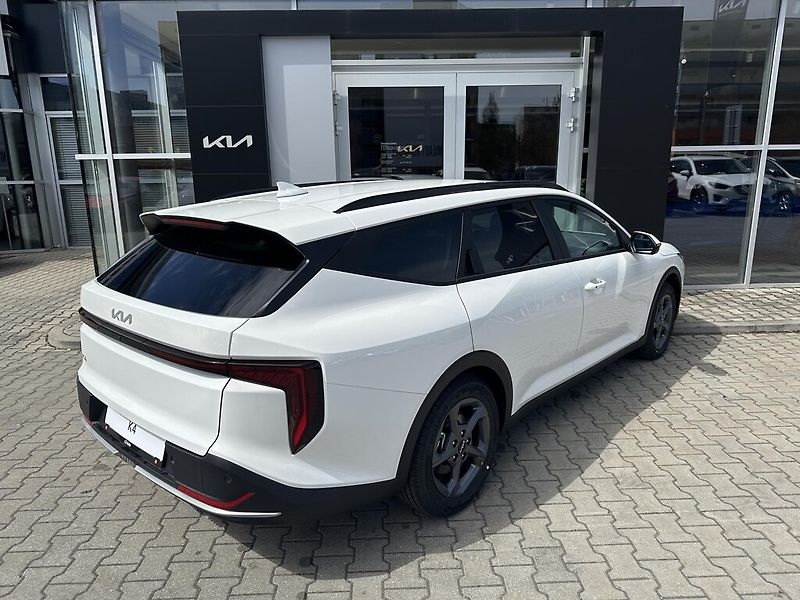 Kia K4 Sportswagon (2026) 1,6 T-GDi 7DCT 110 kW EXCLUSIV - fotka 3 z 6