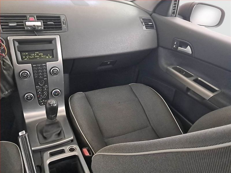 Volvo C30 (2007) 2.0 D, Eko.zaplacen, po STK - fotka 8 z 17