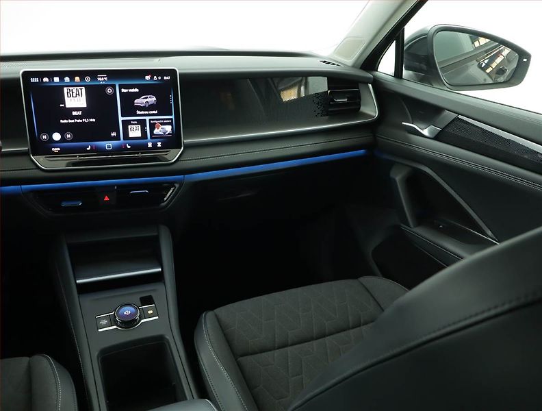Volkswagen Tayron (2025) 1.5 eTSI - fotka 8 z 16